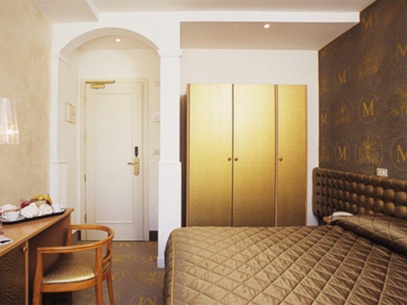 M Glamour Hotel Gabicce Mare Bagian luar foto