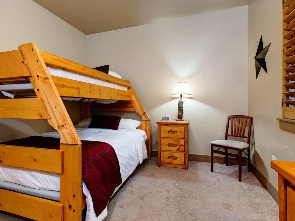 M Glamour Hotel Gabicce Mare Bagian luar foto